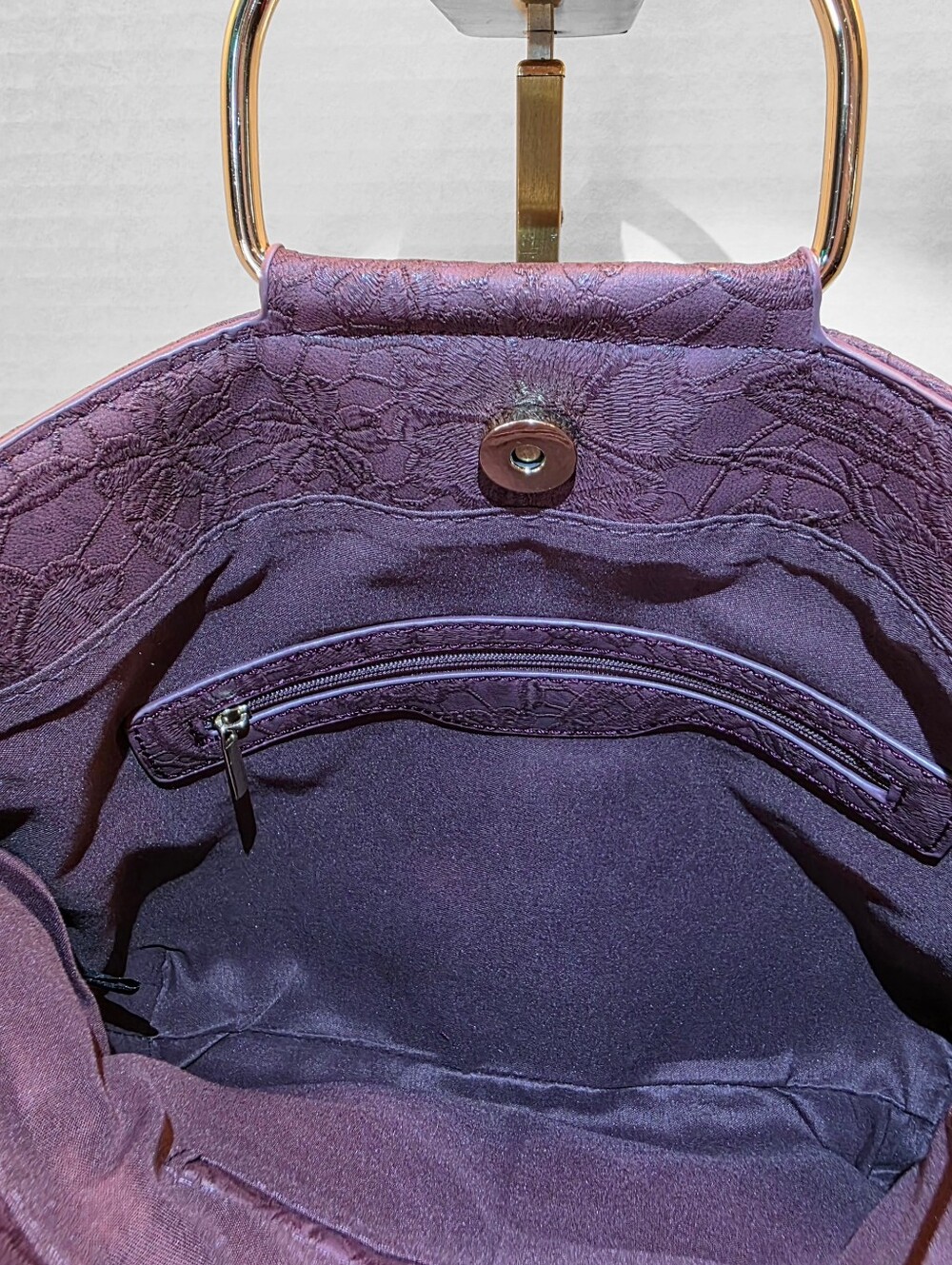 SALE!! Maroon Floral Pattern Foldover Clutch & Carry Strap by Emperia LA NWT - Picture 7 of 7